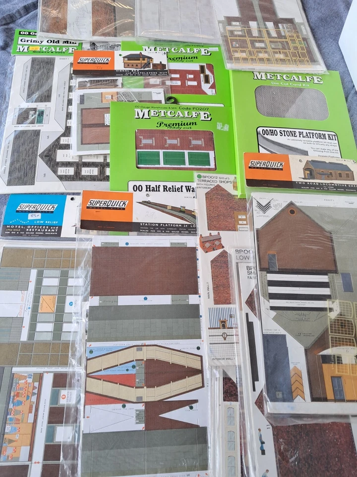 SUPERQUICK, METCALFE, BUILDER PLUS HO/OO Gauge Superquick Metcalfe Builder Plus Cardboard Kit Buildings