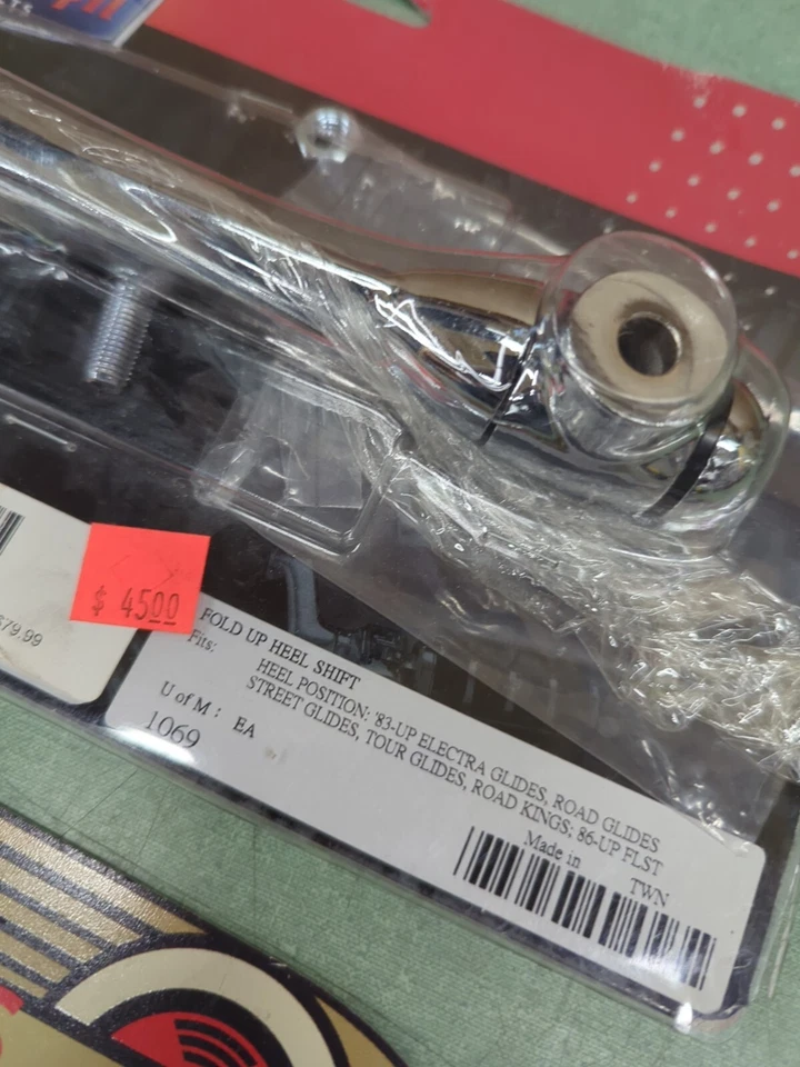 Cambio de talón plegable Kuryakyn 1069, se adapta a 83+ Touring, 86+ plano para Harley Foto 3 de 4