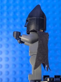 Lego Super Heroes: Batman I: Batman Dark Bluish Gray Suit bat024 Set 7888 7884