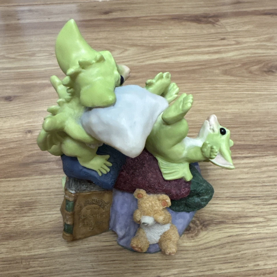 Caprichoso Mundo de Dragones de Bolsillo PILLOW FIGHT LE Musgrave ¡RARO!!!! Foto 2 de 4