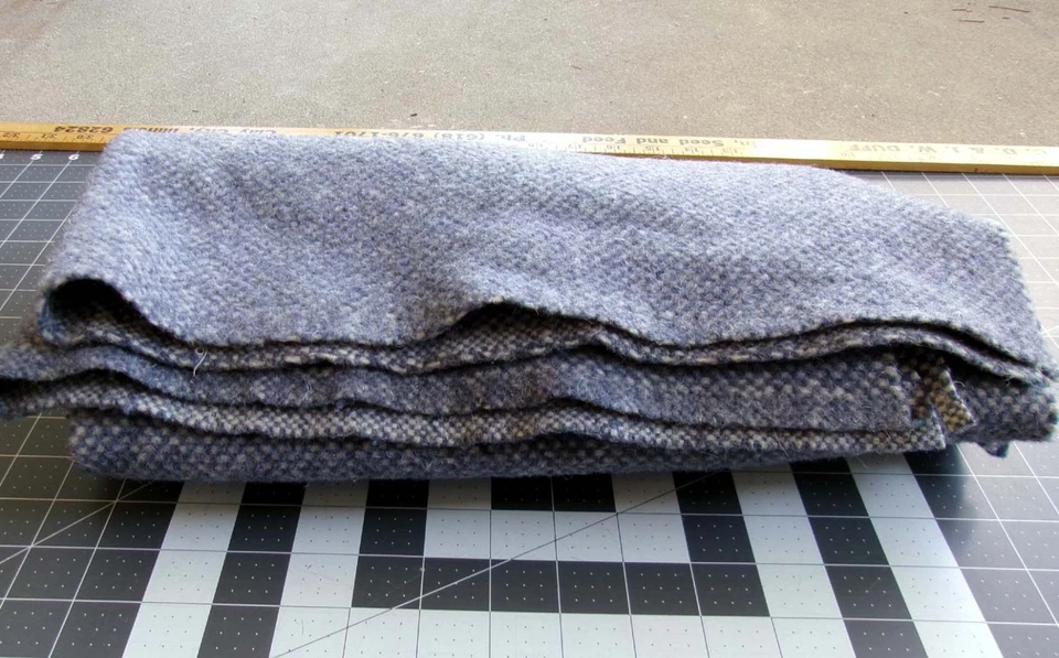 Vintage Thick WOOL FABRIC Remnant Hand Woven Tweed Grey Checked Checkered Coat - Image 2 of 4