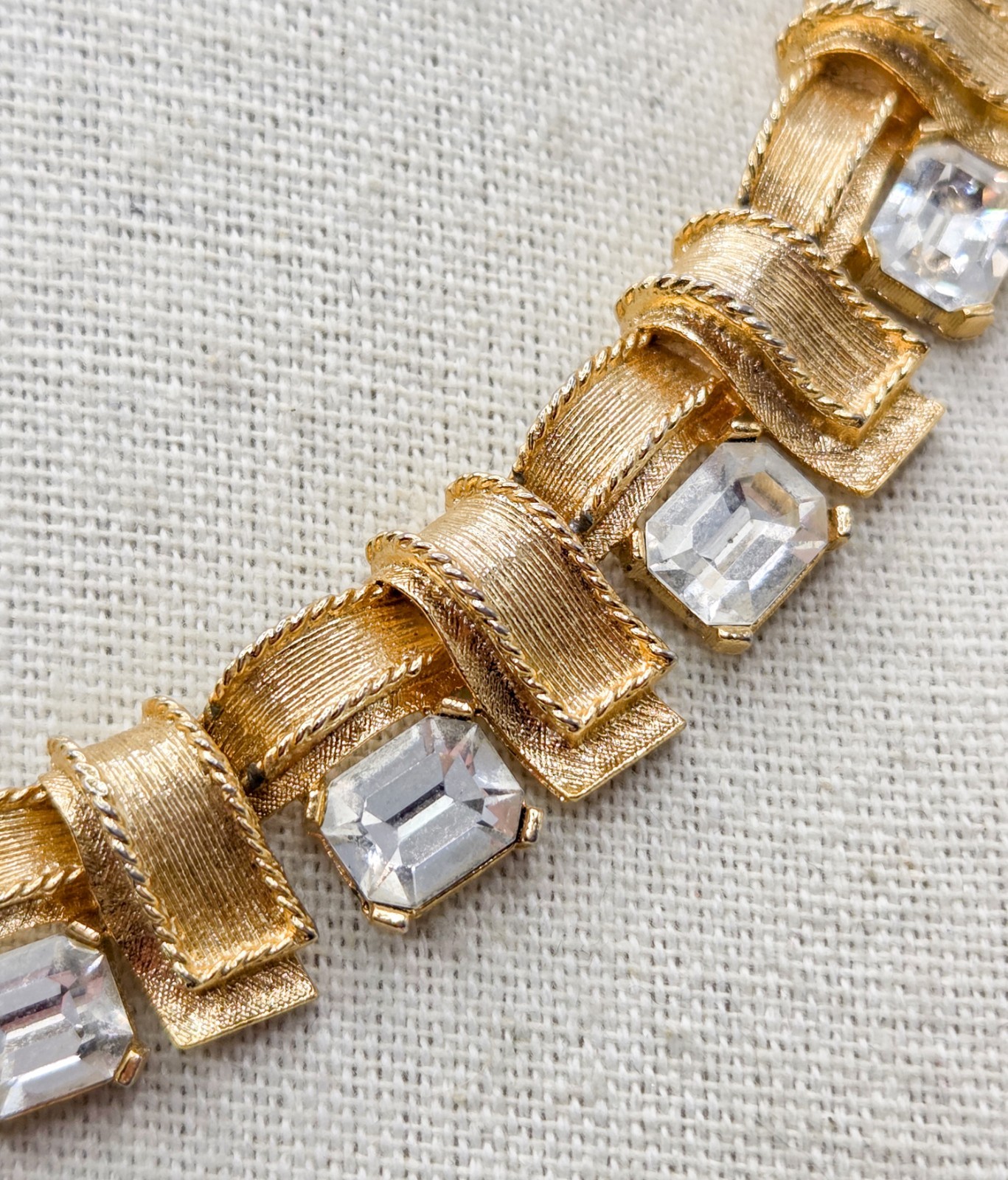 Lisner Gold Tone Rectangular Rhinestone Choker Vi… - image 3