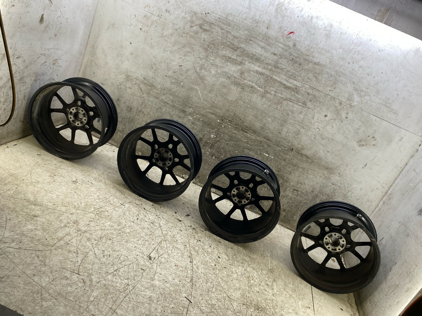 2020-2024 ASTON MARTIN DBX FRONT REAR STAGGERED WHEEL RIM SET 22x10 & 22x11.5