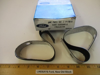 2 PCS IN 1 FORD BOX 1986/1989 CF-CFT600/800 TRUCK ''INSULATOR'' BODY SIDE STEP NOS