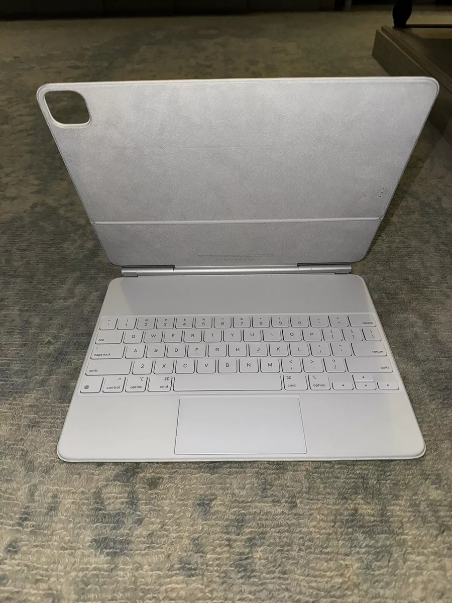 5th Gen iPad Pro 12.9-inch Magic Keyboard White Good Condition w