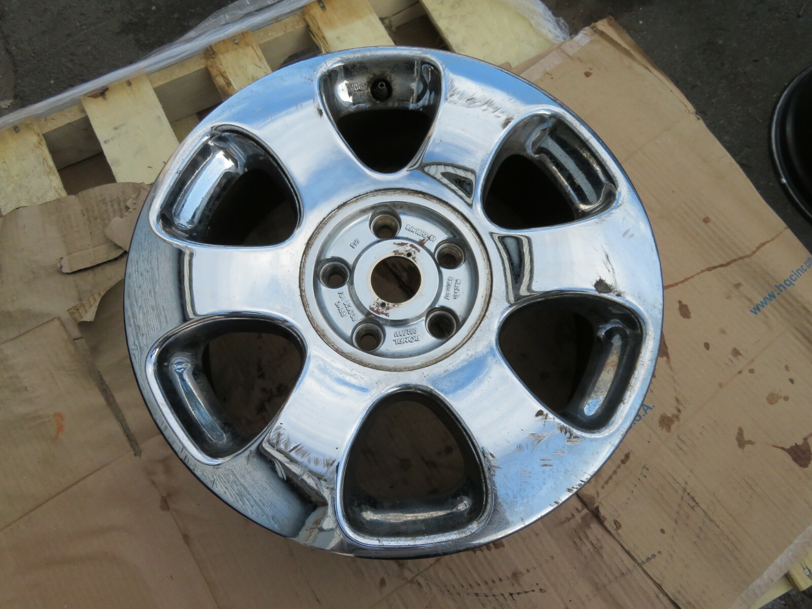 1998 - 2004 BENTLEY ARNAGE WHEEL RIM 6 SPOKE 8JX18 CHROME OEM