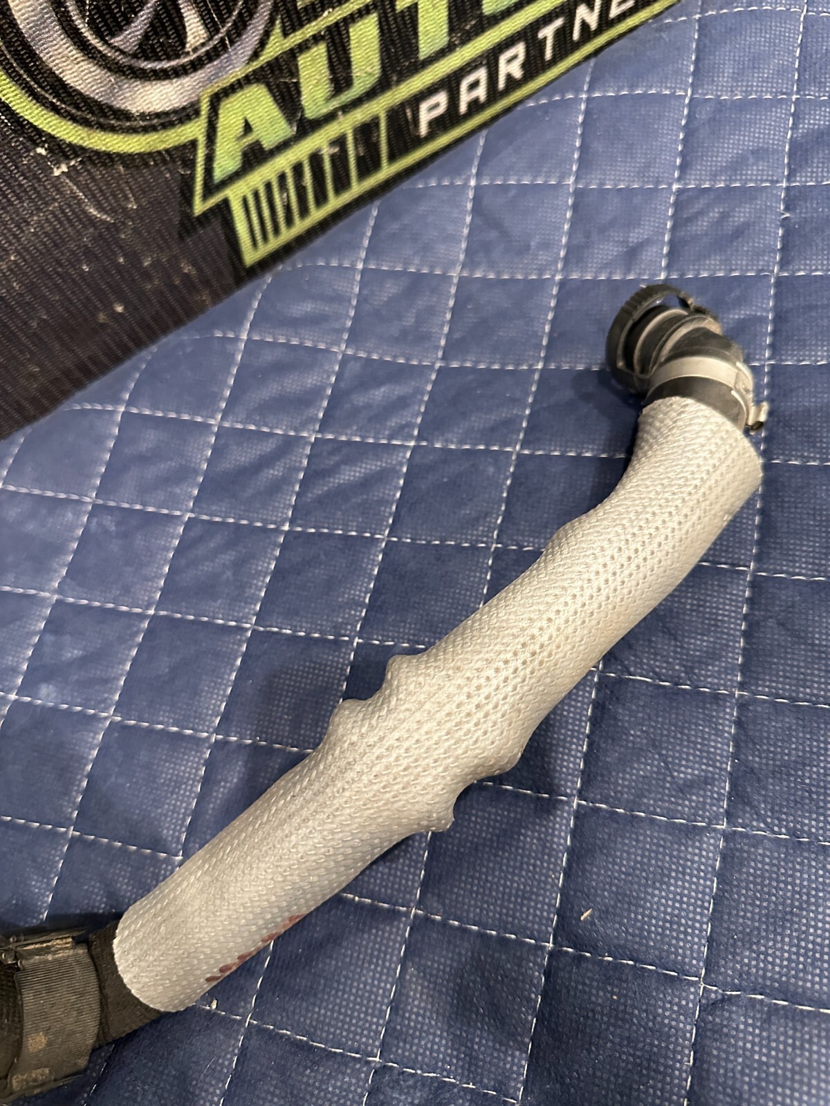 2017 AUDI R8 CONNECTING RIGHT PIPE HOSE 4S0131605A 4S0 131 605 A