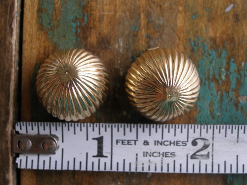 Pendientes de clip vintage Estate14k oro amarillo liso cúpula acanalada sin perforar - Imagen 9 de 9