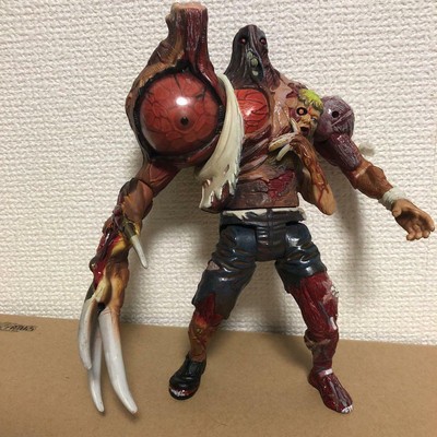 Resident Evil William Birkin G2 Statue 