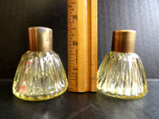 Vintage Amber Glass Ribbed Salt & Pepper Shak...