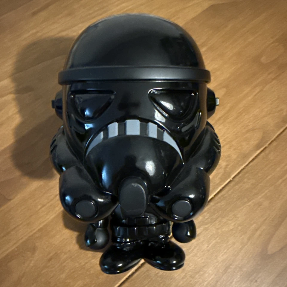 JUGUETE MEDICOM VCD BAPE STAR WARS UN MONO DE BAÑO SOMBRA STORMTROOPER VINILO MILO Foto 2 de 4