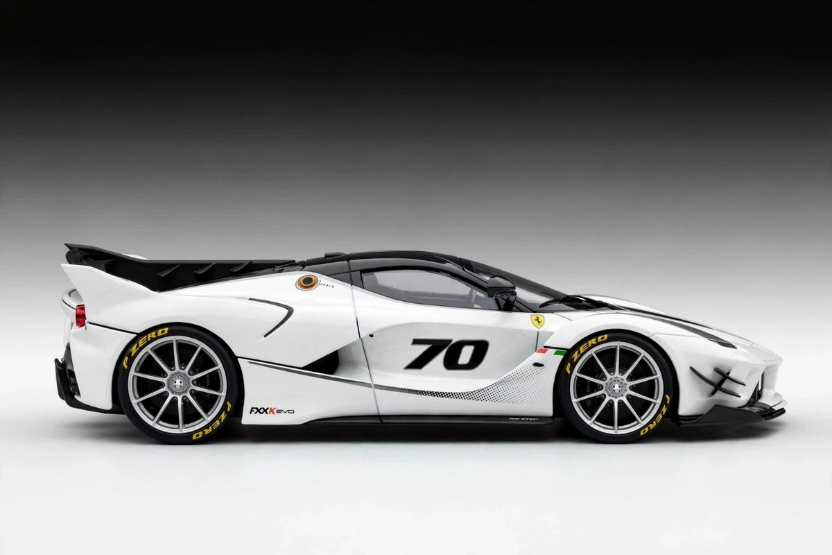 Maisto 1:18 Ferrari FXX-K Evo #70 White Diecast Special Edition New in Box