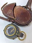 ANTIQUE 1917 BRITISH OFFICERS MILITARY COMPASS WITH LEATHER CASE WW1