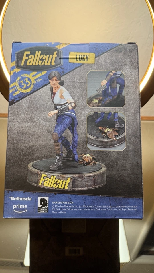 Коллекционный лот Fallout — фигурки Люси и Гуля 8 дюймов, чашка Нука-Колы, фигурка Nanoforce - Изображение 2 из 4