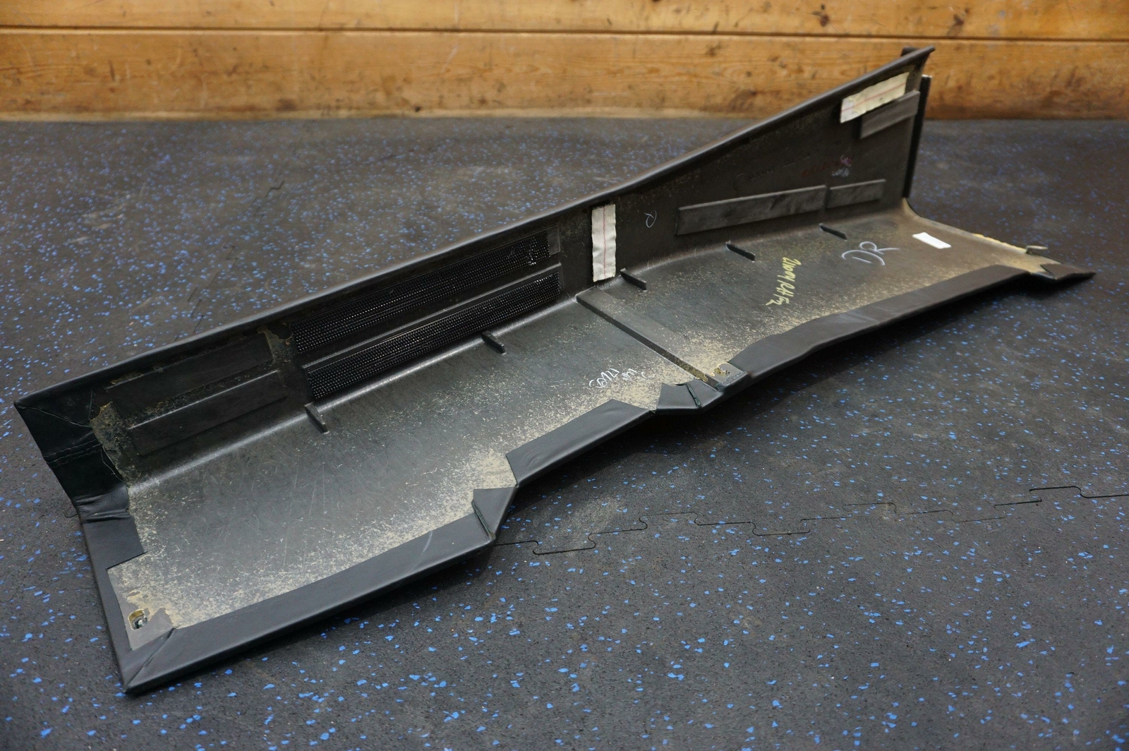 Right Interior Sill Trim Panel Black Leather B132U4054J Lotus Evora 2010-15 *Cut