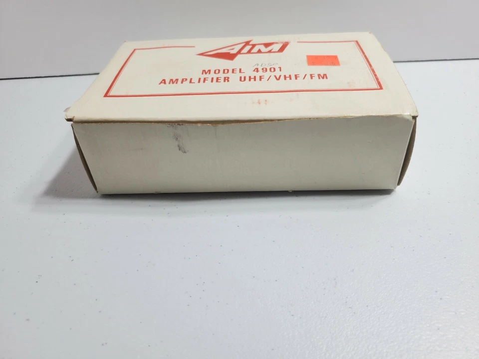 Vintage AIM Model 4901  Amplifier UHF/VHF/FM  (A4) - Image 4 of 4