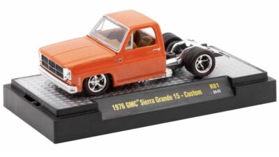 M2マシーン 1976 GMC Sierra Grande 15 Custom M2 MACHINES 1976 GMC SIERRA GRANDE 15 CUSTOM SQUAREBODY