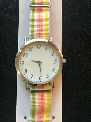 Montre Femme Style Rétro - Cadran Crème Chiffres Arabes - Bracelet Rayé Bleu Marine Et Blanc - Neuve