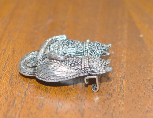 Fashion Brooch Pin Cat Two Cats Entwined Tails Silvertone Metal - Picture 3 of 9