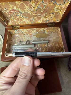 LTD Parker Bicentennial 75  1976 Independence Hall FOUNTAIN PEN Pewter, Wood Box