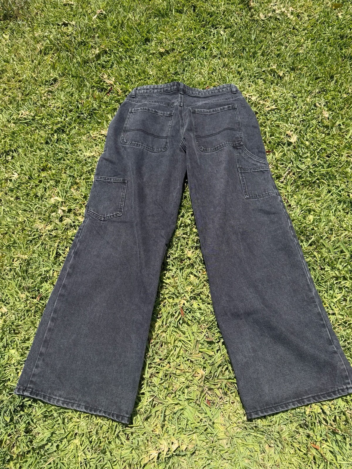 Edikted Women’s Wide-Leg Black Denim Jeans w/ Cargo Pockets Zip Button image 4