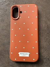 Red silicone case compatible with iPhone 16 - Shockproof matte finish