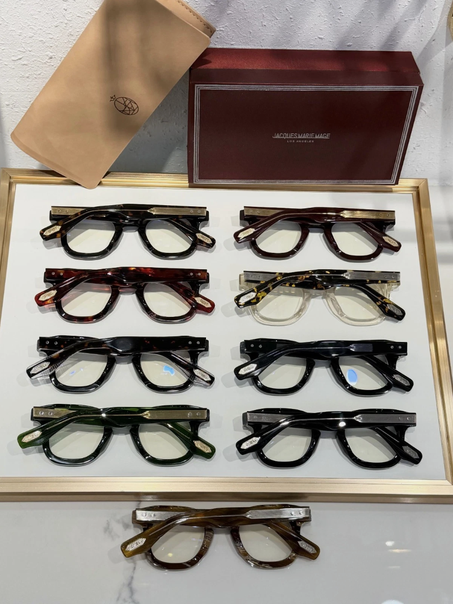TRENDING - Jacques Marie Mage DEVAUX 10th Anniversary Limited