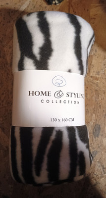 Home Styling Collection Fleece Blanket Animal Print Black White 130 x 160 cm