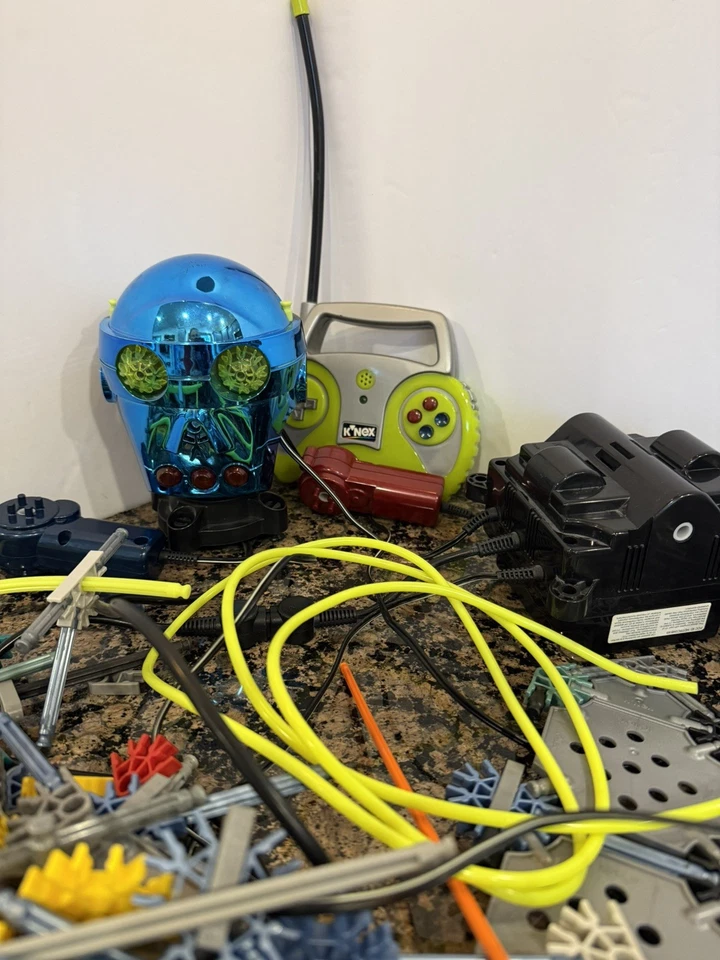 K nex Command-a-Bot Radio Control Kit - K'nex RC Robot Set Works Tested - Image 3 of 4