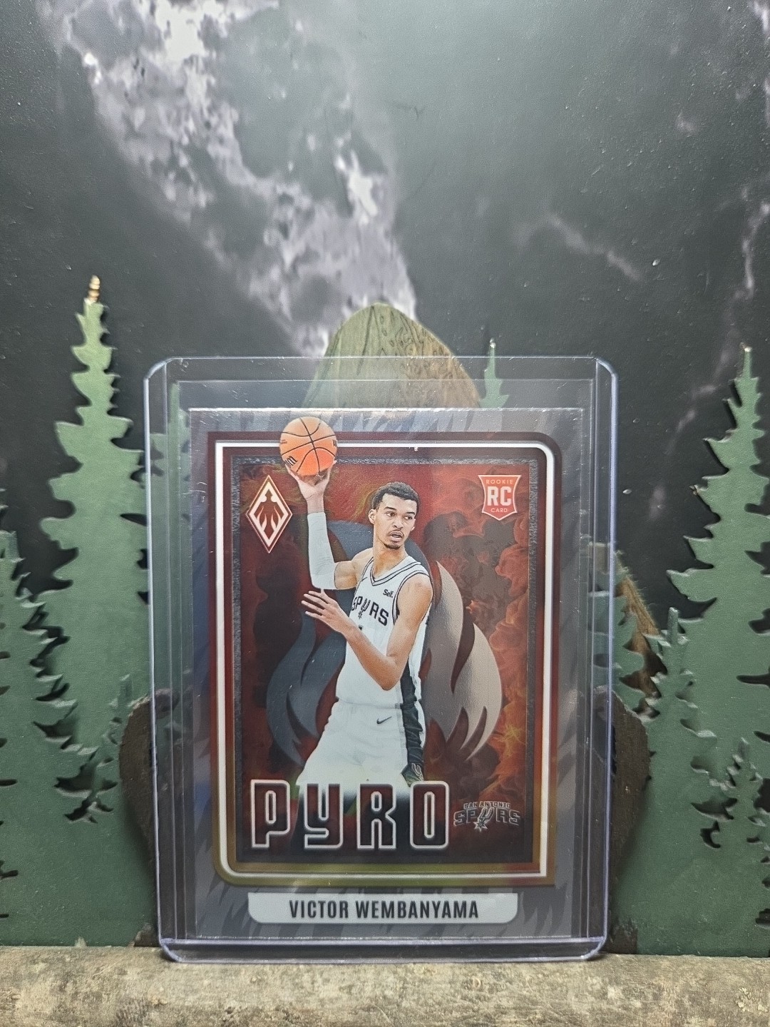 2023-24 Panini Phoenix - Pyro #5 Victor Wembanyama (RC)