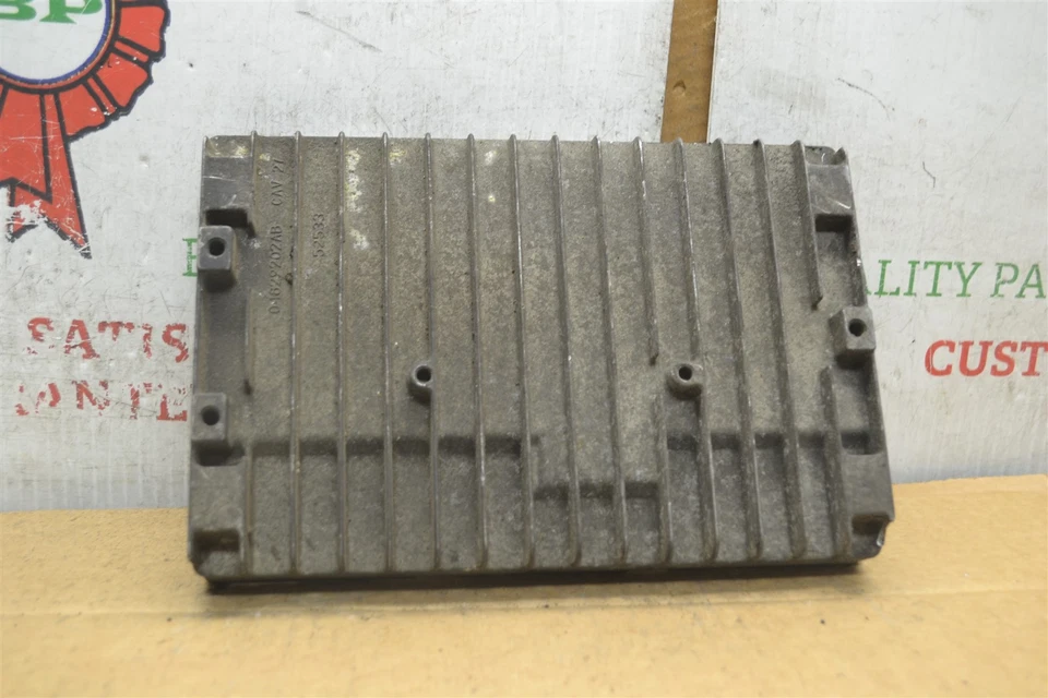 Dodge Neon Engine Control Unit ECU 05134858AA Module 437-6B2 2004 Foto 3 de 4