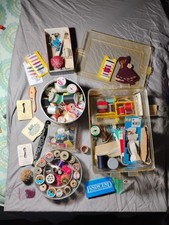 Huge Lot Of Vintage Sewing Items  Vintage Sewing Case,zippers,Fasteners,