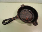 Vintage Wagner Ware Cast Iron Enameled Red Speckled Ashtray Skillet Spoon Rest