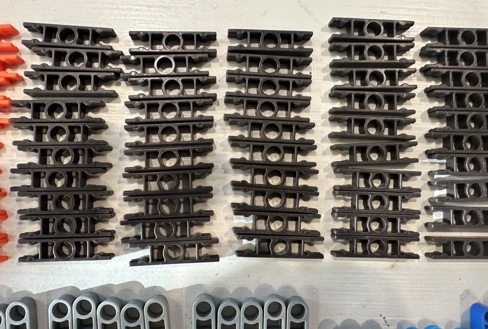 K'NEX CONNECTORS Mix Lot Bulk Standard Parts KNEX 150+ Ladder,Connectors, Ball - Image 4 of 4