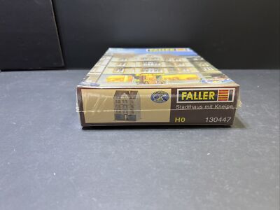 1Fにパブのあるタウンハウス（Faller HO 130447） Faller 130447 鉄道ゲージ H0 パブのあるタウンハウス modellbahnshop