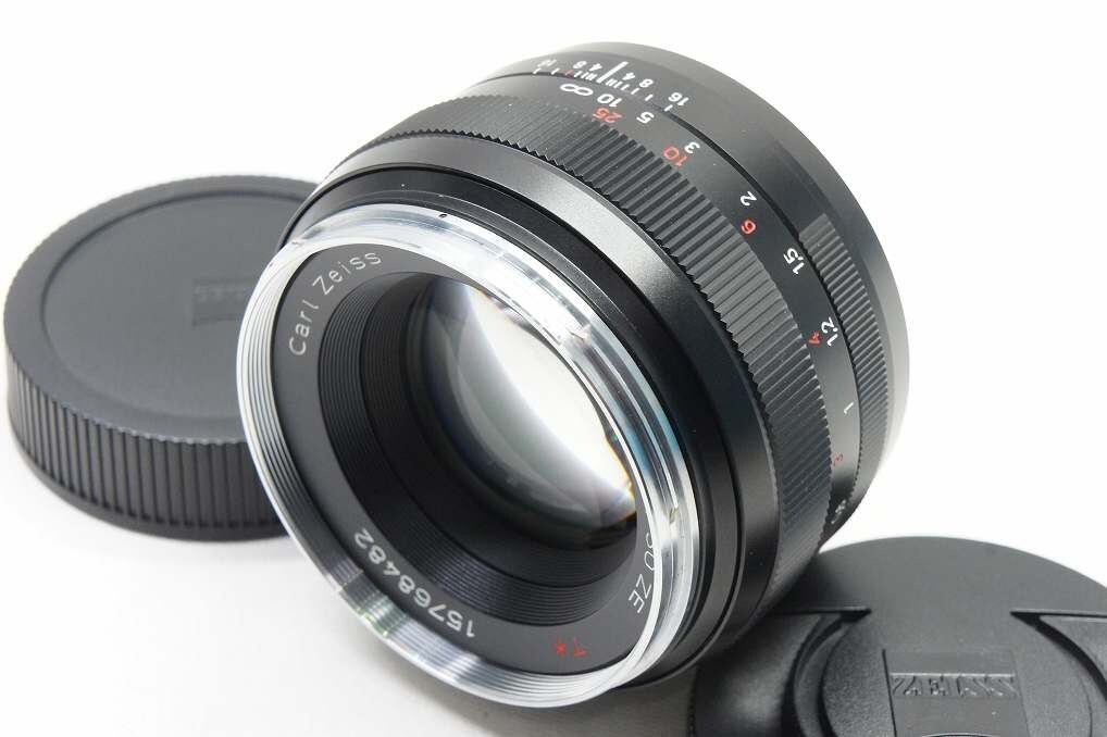 Carl Zeiss Planar T* 50mm F1.4 ZE MF Lens for Canon EF Mount Carl Zeiss Planar T* 50mm F1.4 ZE MF Lens for Canon EF Mount