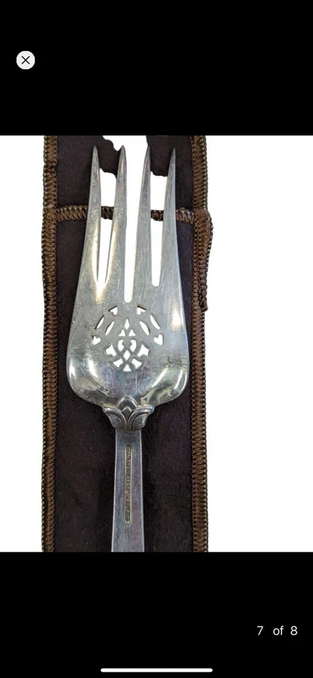 "Tenedor para servir Tiffany & Co Palmette de plata de ley trabajo abierto 11"" de largo 0,21 libras" Foto 3 de 4