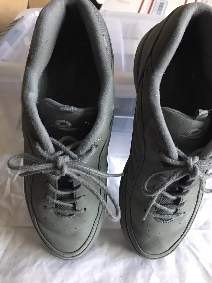 Easy spirit clearance jumper walking shoes