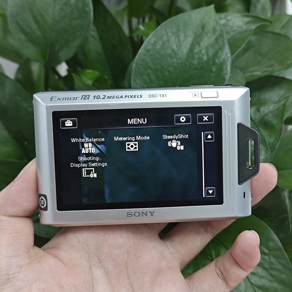 Sony Cyber ​​Shot DSC-TX1 10.2MP 4x Optical Zoom Digital Camera
