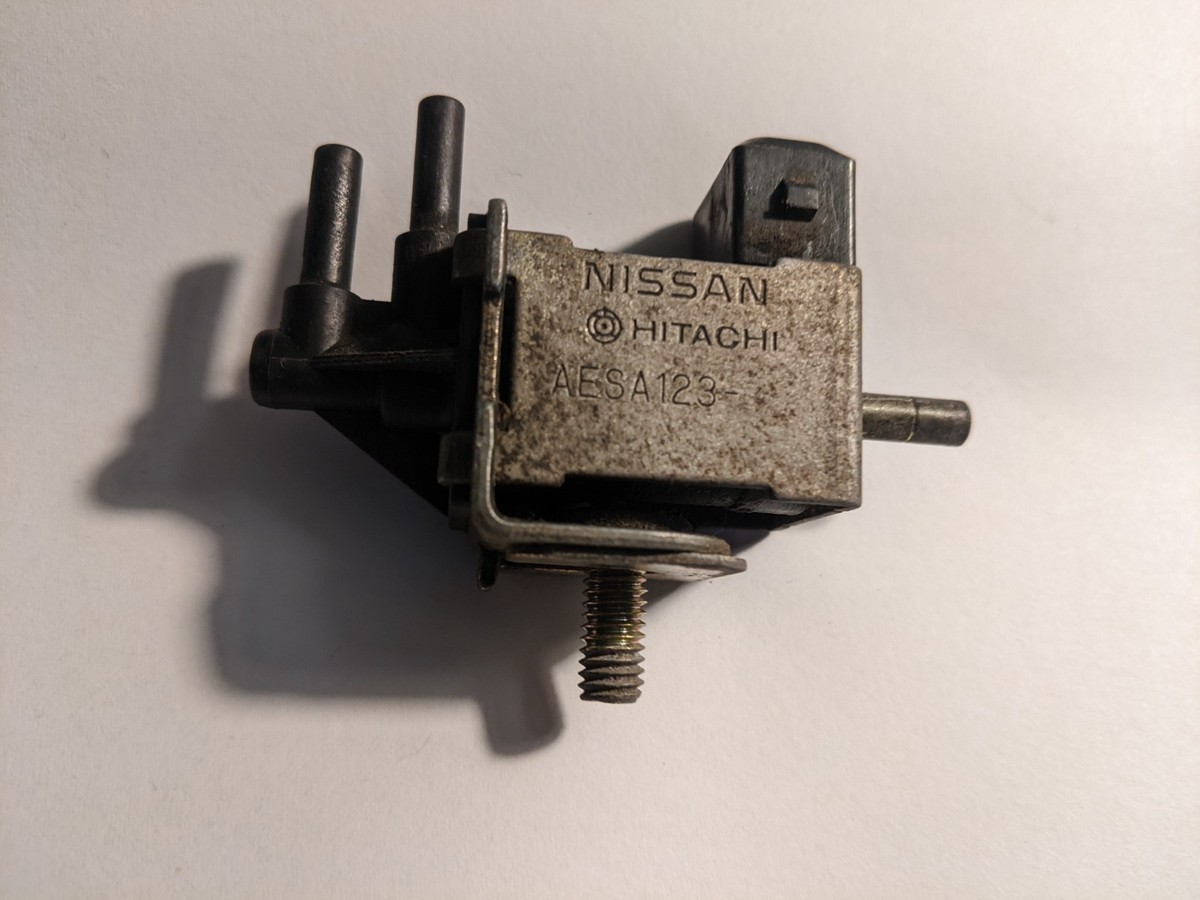 さこん INFINITY NISSAN SENTRA PATHFINDER GENUINE VACUUM SWITCH VALVE VSV
