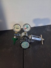 Victor Heavy Duty Oxygen Regulator Used.