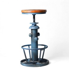 Antiguo taburete de bar industrial retro vintage elegante diseño de pipa de agua pub cocina