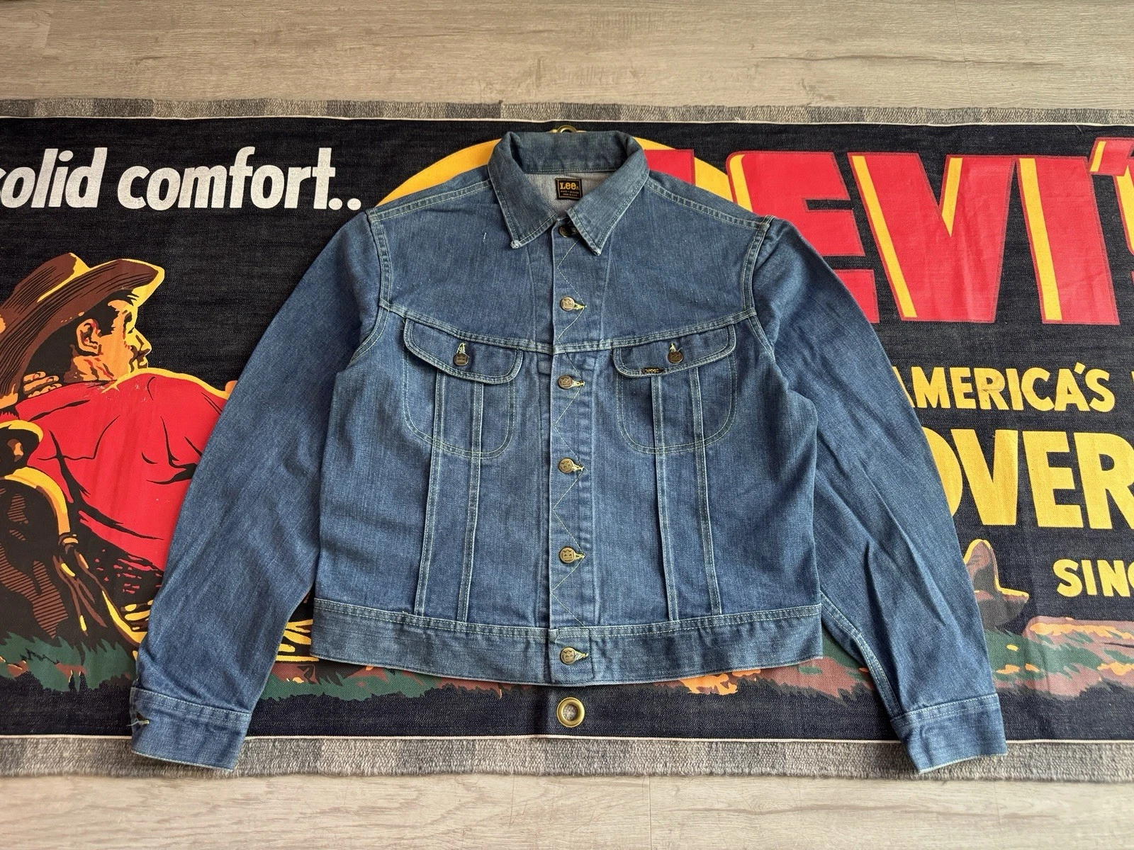 VINTAGE 1970s LEE RIDERS TEREX CORPORATE PROMO DENIM JACKET RARE CROWN BUTTONS
Opens in a new window