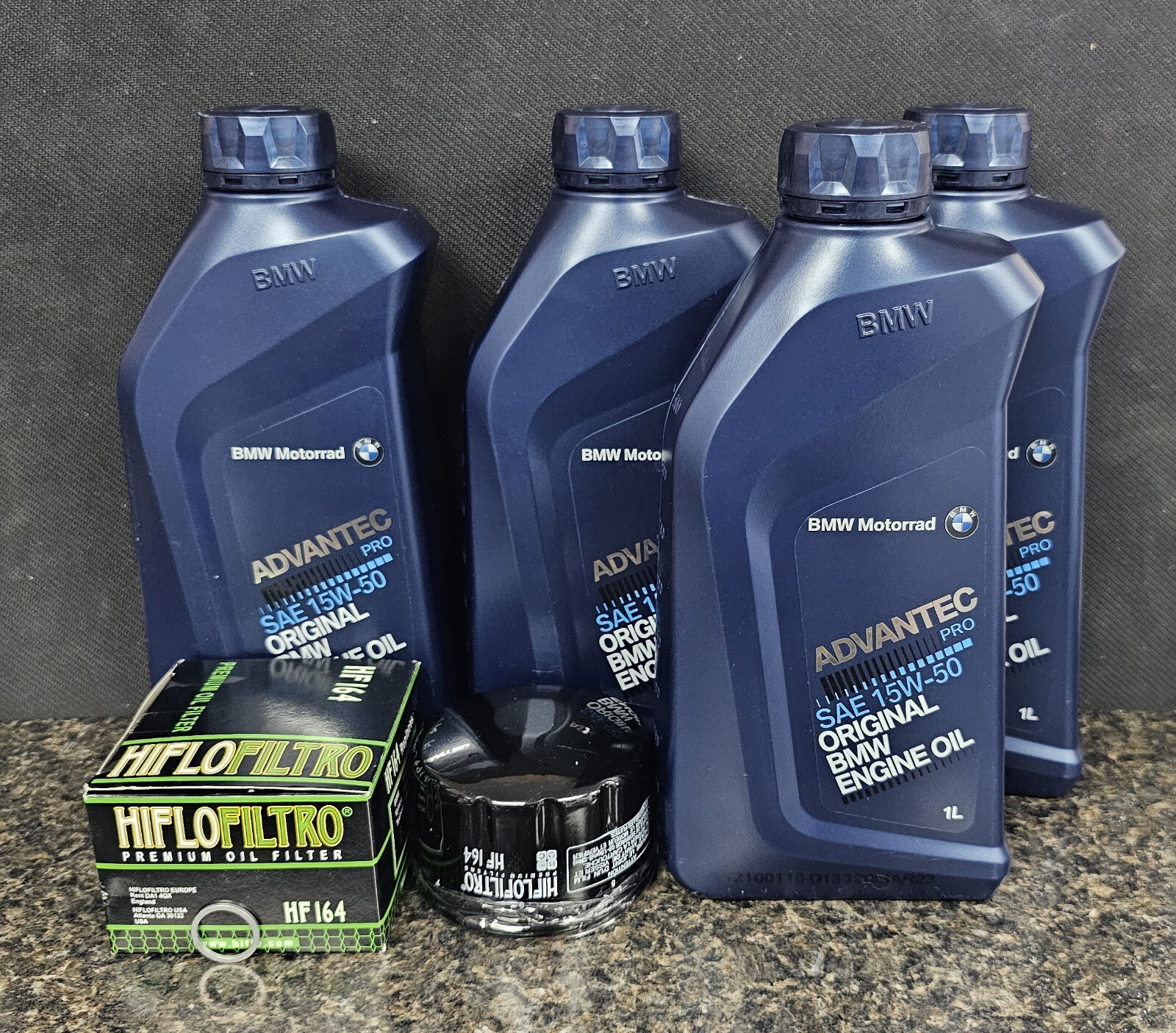 BMW Motorcycle Oil Change- RnineT -Oil cooled- BMW 15W-50 ADVANTEC -Hiflo Filter