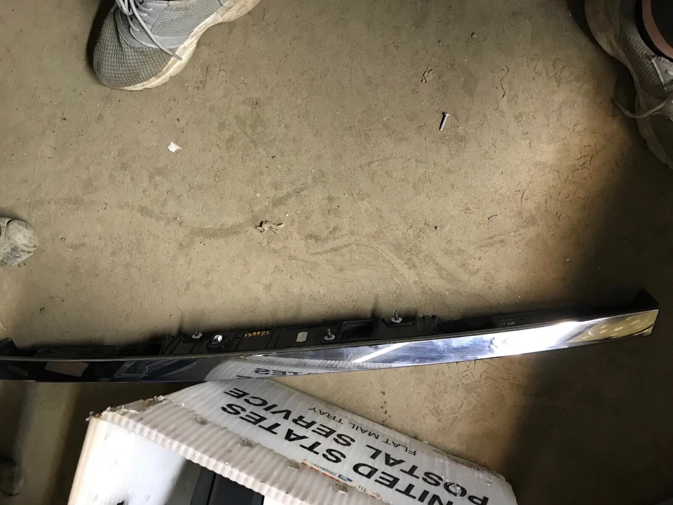 09 10 11 12 13 14 15 BMW 750i крышка багажника номерного знака лампа хромированная лента - Изображение 2 из 3