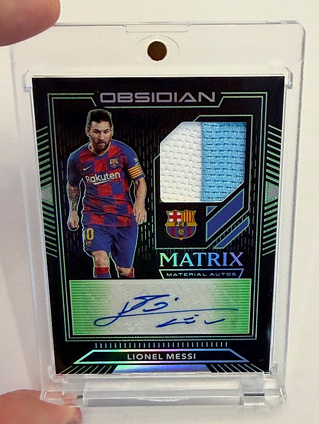 2019-20 Panini Obsidian Lionel Messi Matrix Material Auto Patch 5/7 Barcelona view 2