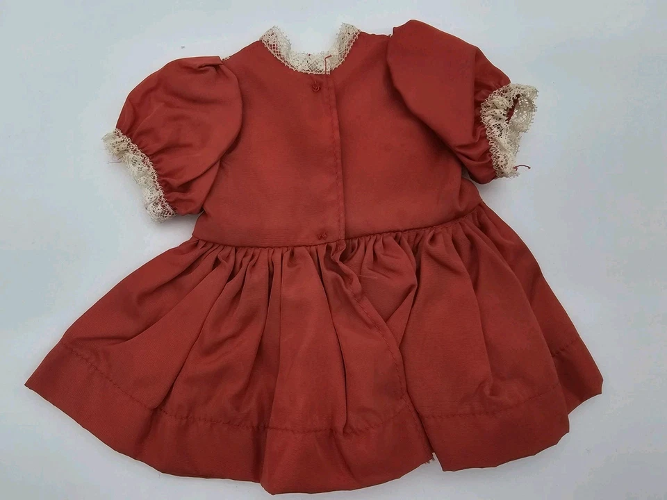 Vestido de Tafetán Rojo Vintage Terri Lee Fashions Etiquetado Montgomery Ward Años 50 Foto 3 de 4