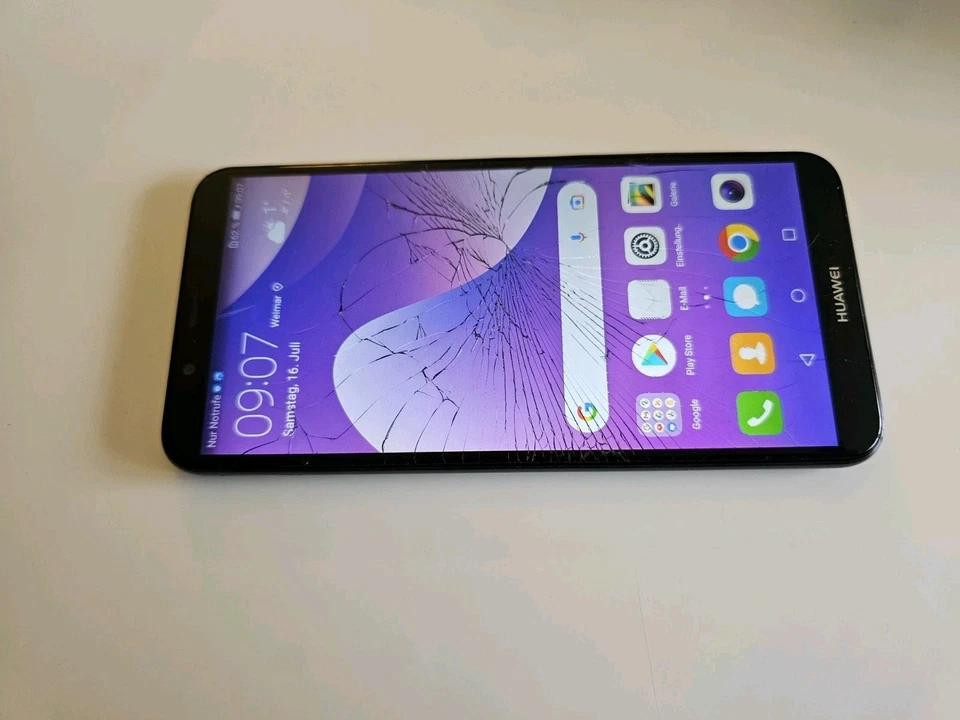 Huawei Y7 (2018)  16GB  Smartphone Schwarz  (Glasbruch)  - Bild 4 von 4