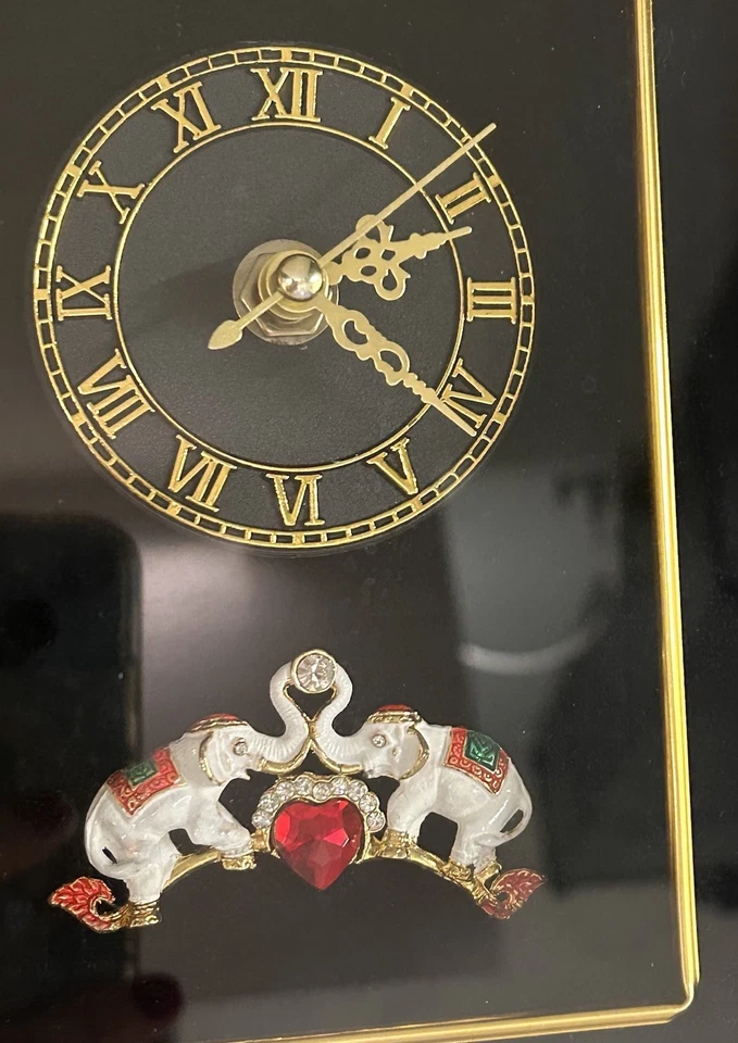 Reloj de escritorio/pared elefante con marco tailandés Wongnimit, colores marrón y dorado Foto 3 de 4