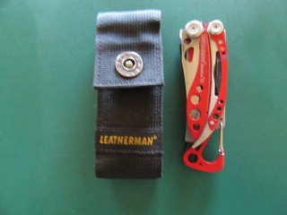 Leatherman Skeletool. RX. Excellent condition. Complete with pouch.
